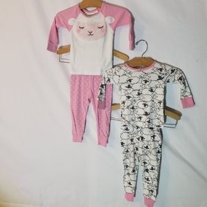 Sold🌿 Carter's matching Pajamas 4 piece adorably cute sheeps!! Preloved